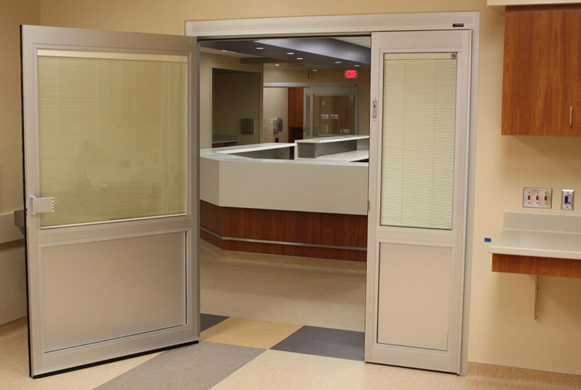 ICU swing door